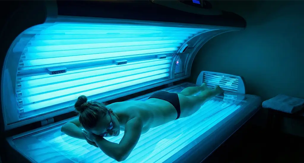 Miks solaarium on tegelikult hullem, kui me arvasime (ja mida teadus nüüd teab)